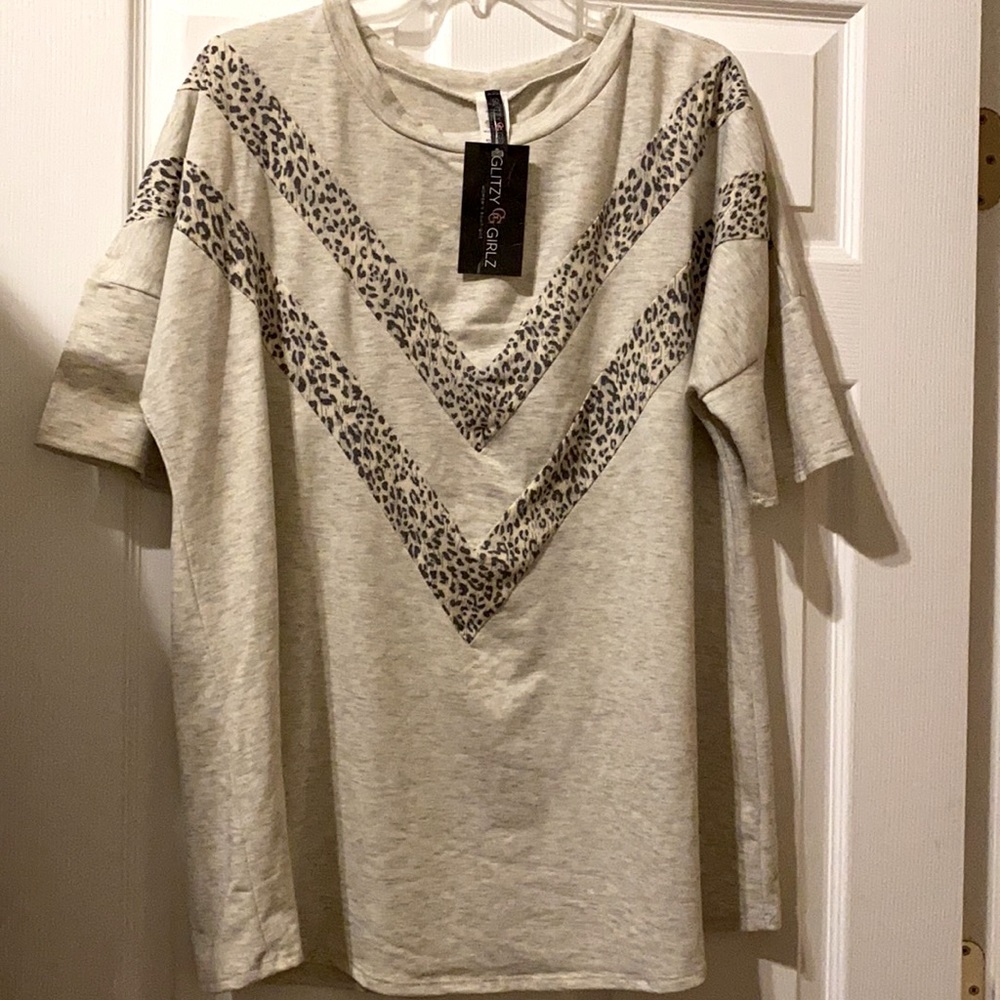 Leopard detail top